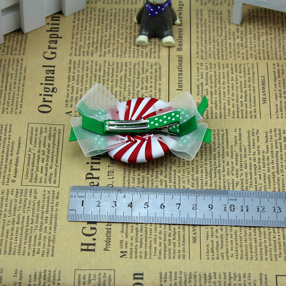 

10pcs Sacarla 4.5 inch Christmas dot Grosgrain Ribbon hair clip Hair Bows hairpin Girls Christmas Best Gift Alligator Clip