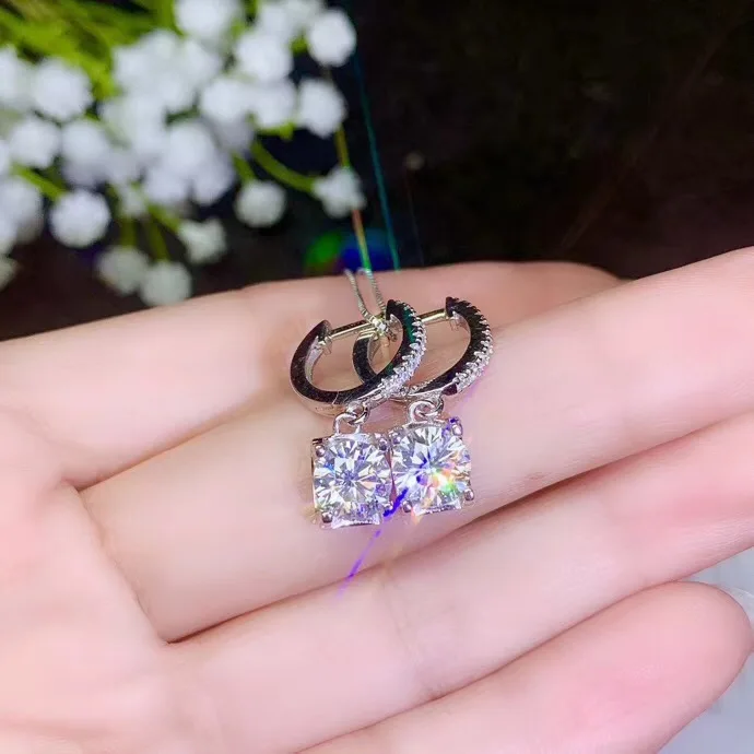 Moissanite новейшие стильные серьги-гвоздики, Супер Популярные женские серьги-гвоздики, Мигающий Огонь, 925 серебро, не чувствительный