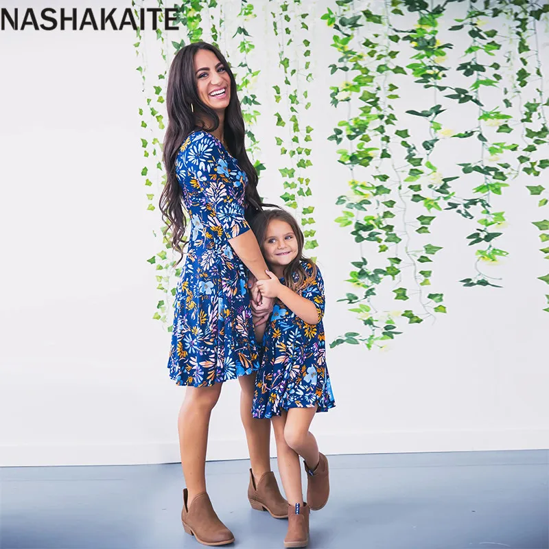 

NASHAKAITE Mom and daughter Dress Half Sleeve Blue Floral Printed Mini Dress Mother and daughter clothes Mommy and me clothes