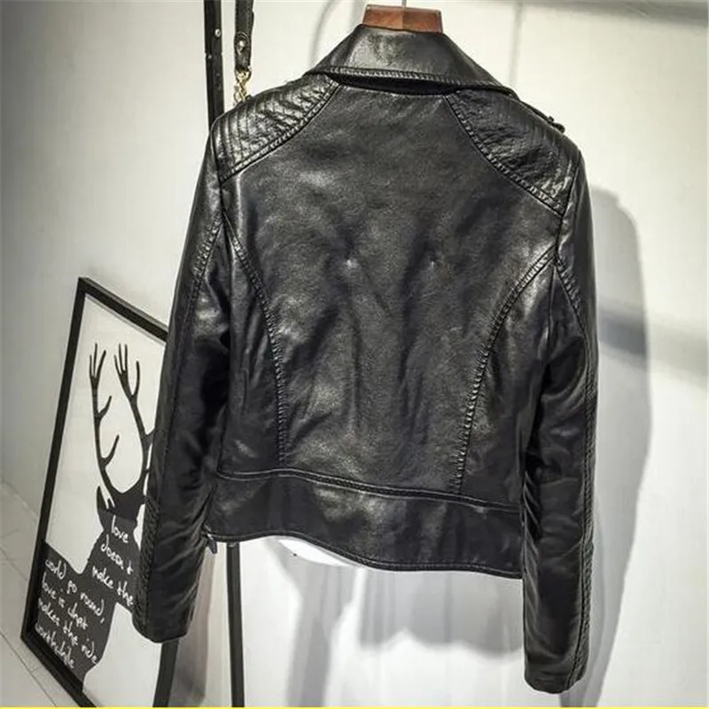 Женская короткая куртка из ПУ кожи розовая бомбер мотоциклетная для осени