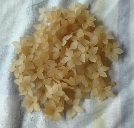 light yellow Модный акриловый цветок свободные бусины головной убор пластиковые бусины "сделай сам" для изготовления ювелирных изделий смешанных цветов 22 мм 100 шт y1011 - Цвет: light yellow
