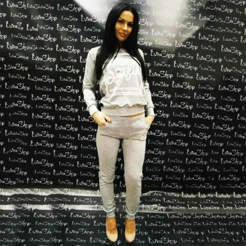 Осенний замшевый спортивный костюм комплект одежды с капюшоном буквенным