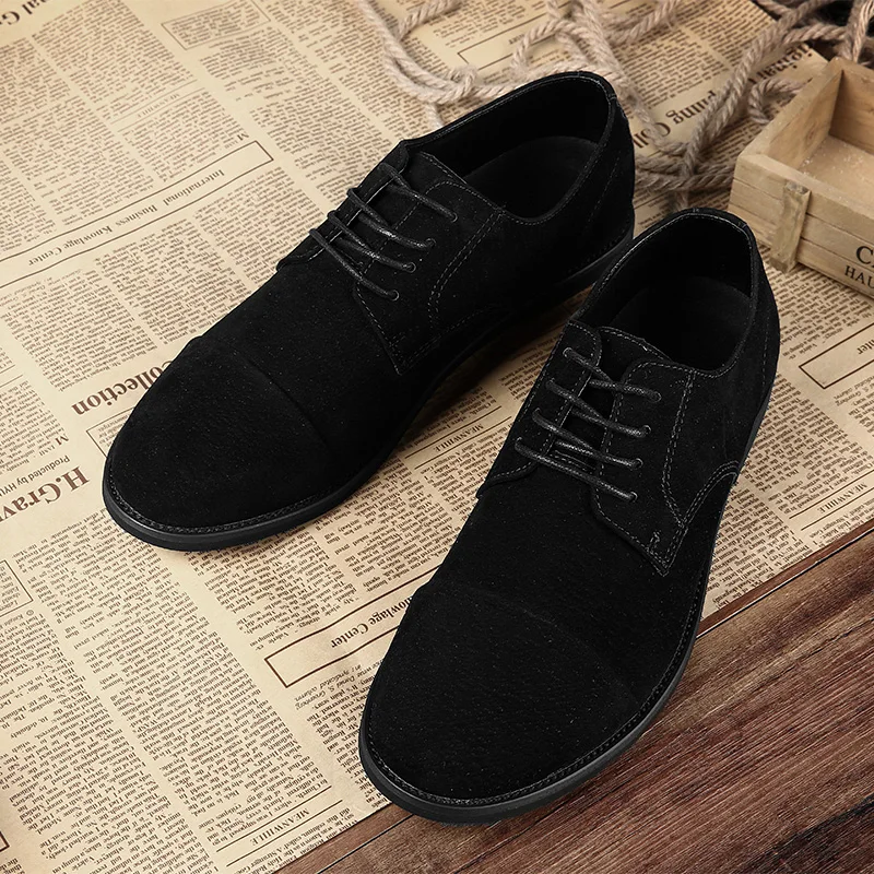 Новый 2017 мужчины ретро корова замшевые ботинки старинные плоские повседневная