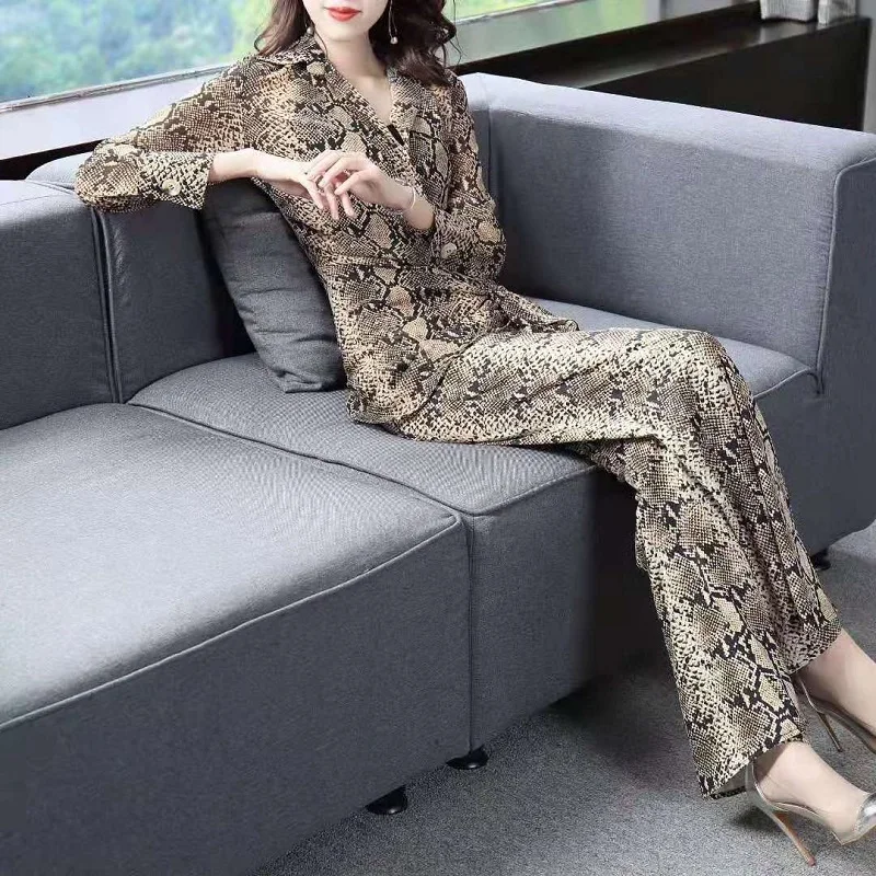 Two Piece Set 2019 Spring Summer Fashion Pant Suit Women Sexy Wild Pattern Long Sleeve Shirt+Full Length Female Suits |