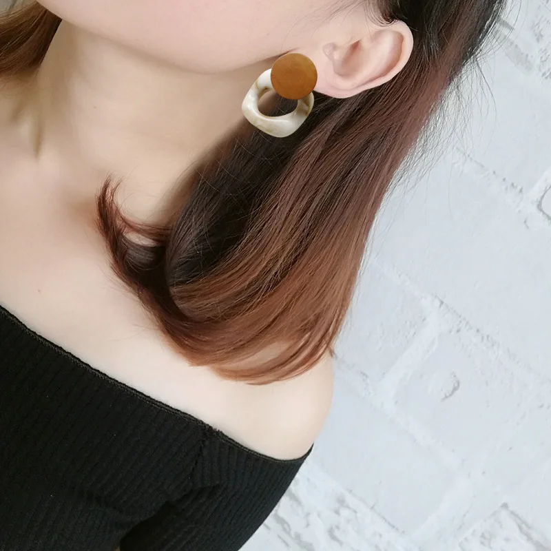 Минималистский предотвратить аллергия серьгу ацетаты и дерева шитье геометрия в