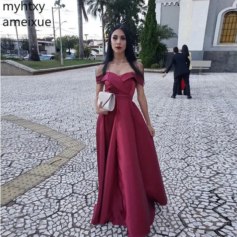 Женское атласное платье с открытыми плечами бордовое длинное платье-трапеция