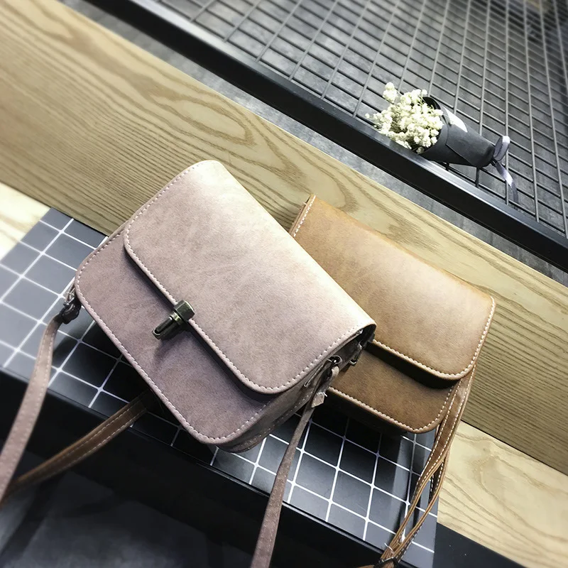 2017 Высокое Качество PU Кожаный Женщины Crossbody Сумки Мода Цвет Заклепки Дизайн