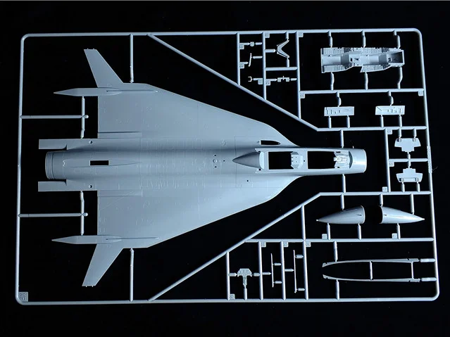 Кинетический 1/48 F-16XL2 модель экспериментального истребителя