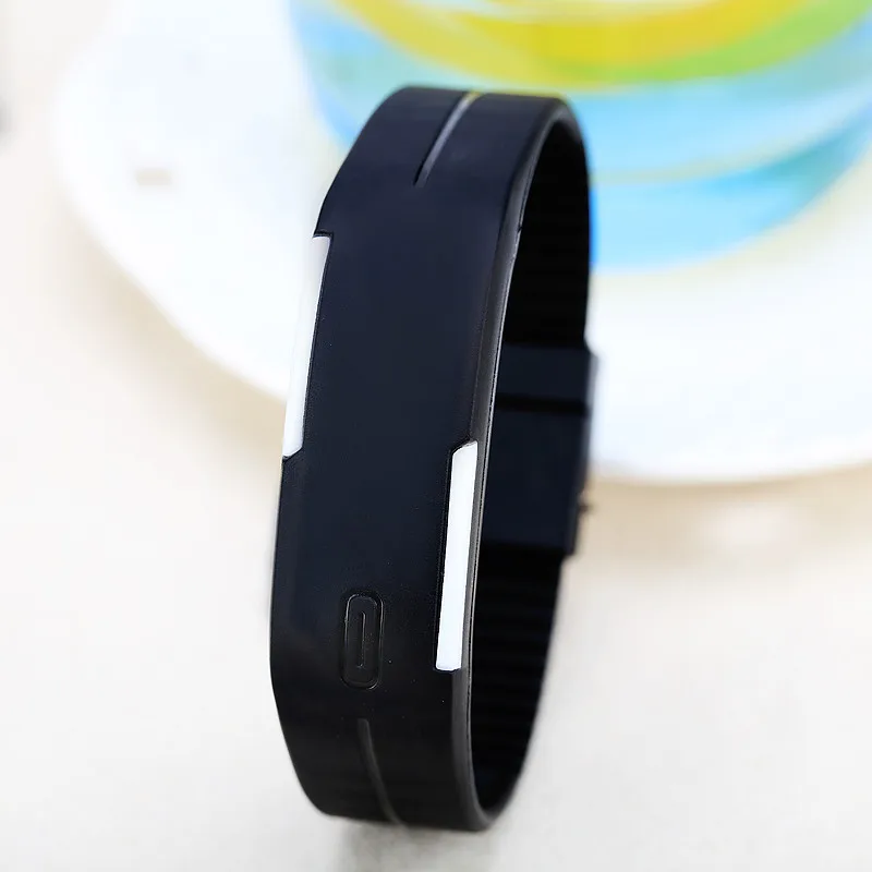 2018 конфеты цвет Мужские Женские часы силиконовые светодиодные детские Дата