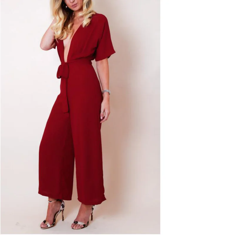 Женский комбинезон с короткими рукавами и глубоким v образным вырезом Облегающий