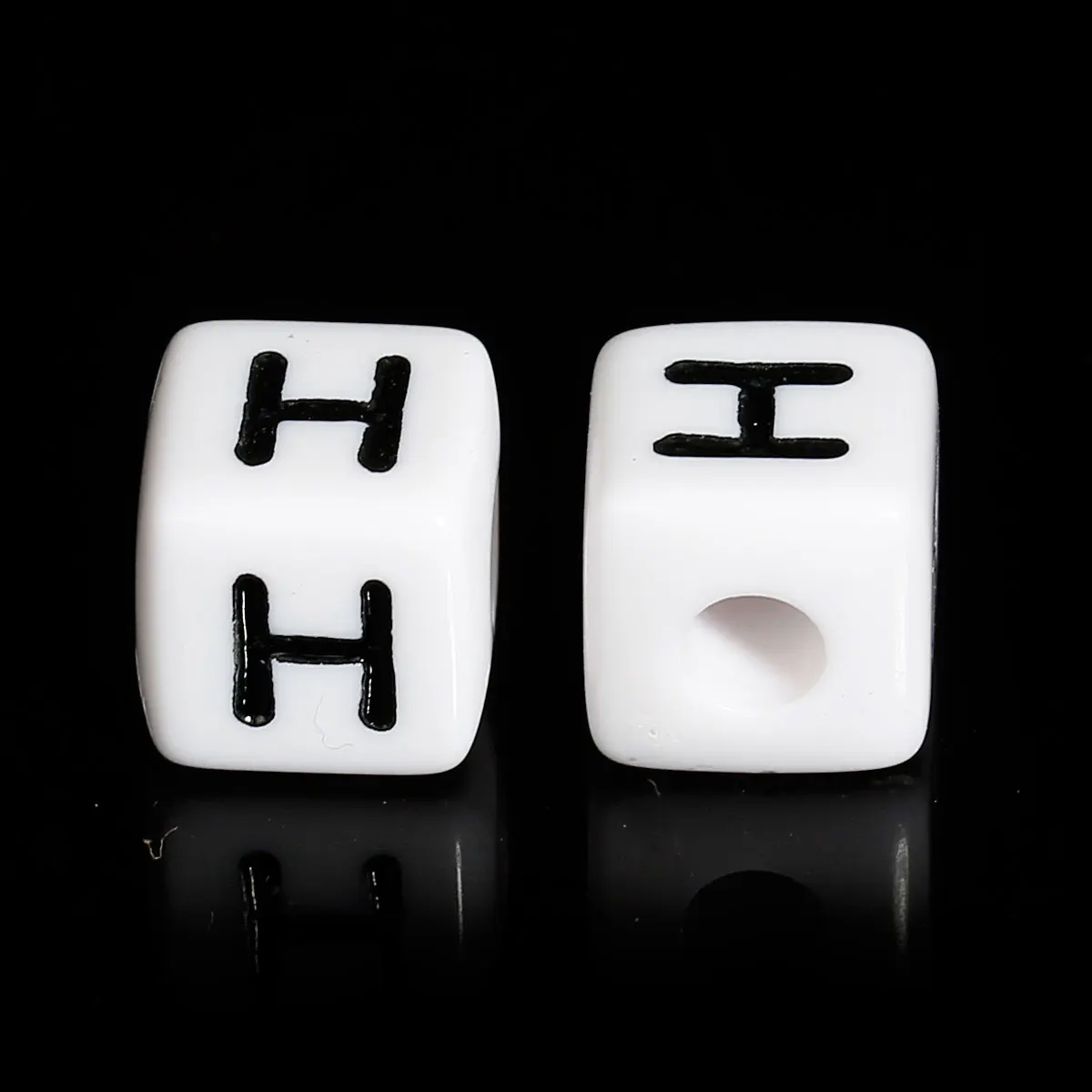 Doreen Box акриловые бусины разделители кубик черный и белый Эмаль Алфавит/буква