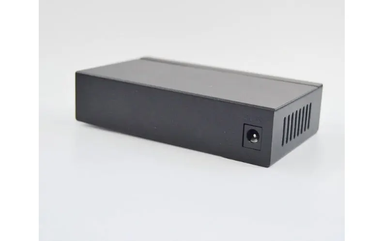 8 + 2 BZDN PoE коммутатор Мощность Ethernet Порты и разъёмы Uplink 0 Гбит/с через IEEE 802 3 48 В 3A