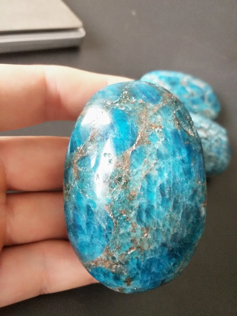 

Natural Blue Apatite Palm Stone Crystal Reiki Healing Stone 110-120g