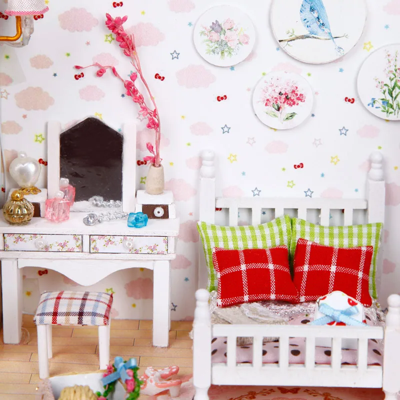 

Wood Doll House Furniture DIY Doll House Kit Assembling Toys for Children/Friend's Gift Sweet and Beauty Dream DIY Home Toy