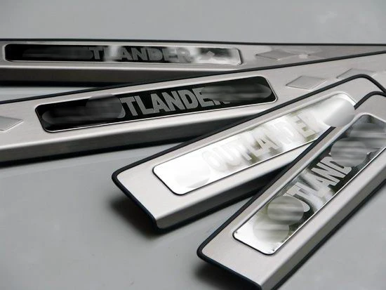

Накладка на пороги Mitsubishi Outlander 2007-2011 2012