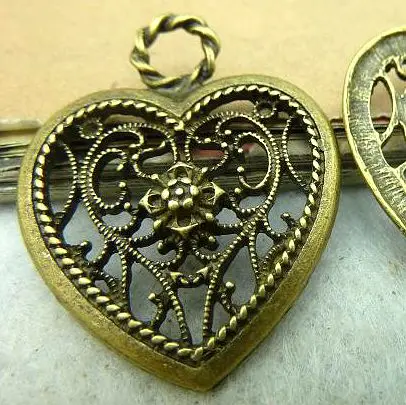 

27*35mm Ancient bronze love heart Wholesale DIY accessories vintage metal pendants