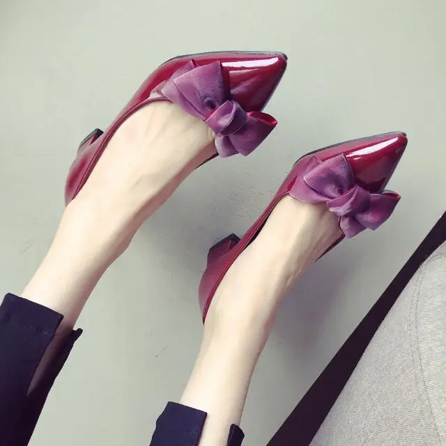 Хит продаж женские пикантные туфли на высоком каблуке с острым носком и бантиком