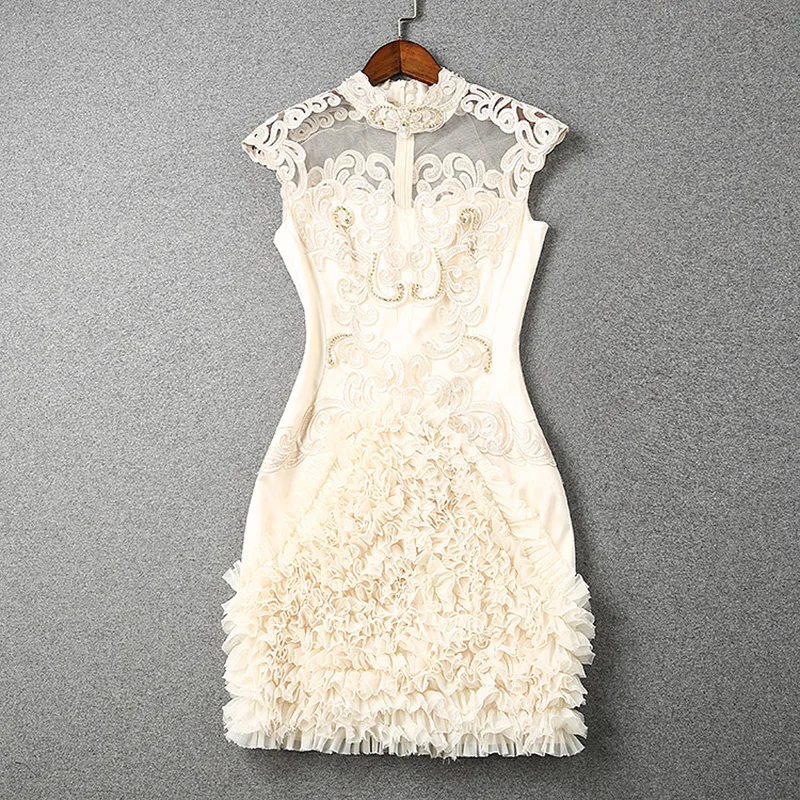 Женское дизайнерское модельное платье праздничное из красного бежевого