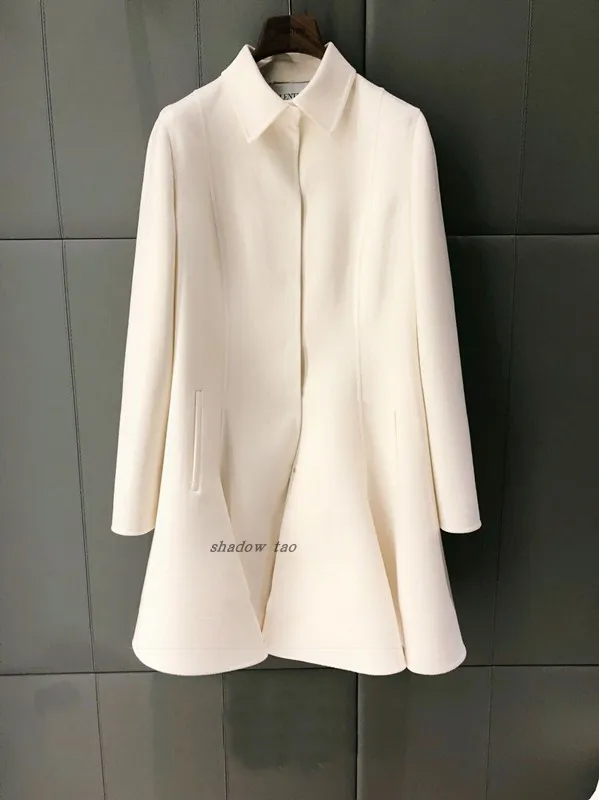 Распродажа high-end качество класса люкс взлетно-посадочной полосы Шерсть slim-посадка на талии длинное пальто модные дизайнерские белые элегантные зимние теплые пальто
