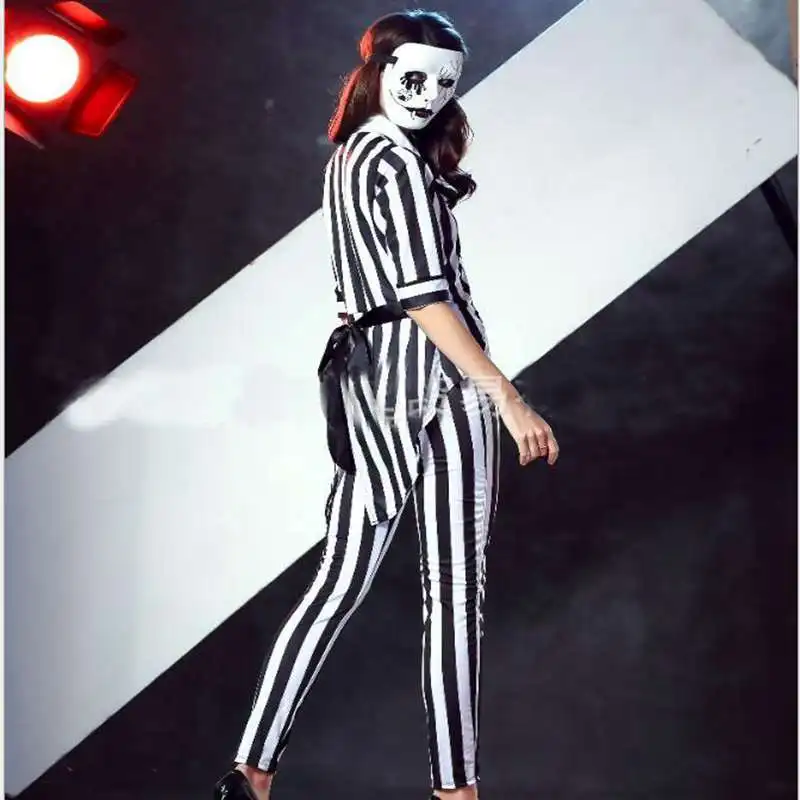 Хэллоуин косплей сцена Новый Цирк клоун играть МИМ полосой маг представление