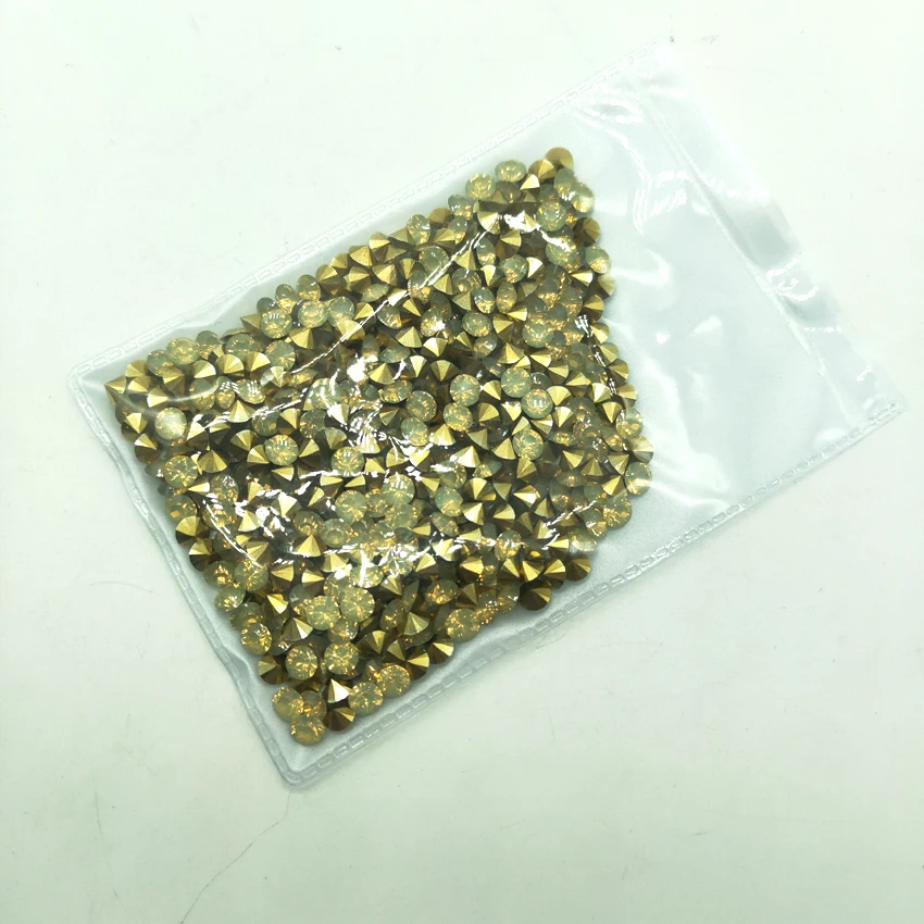 Стразы из смолы смешанные цвета желтый опал и синий заостренный клей на тыльной