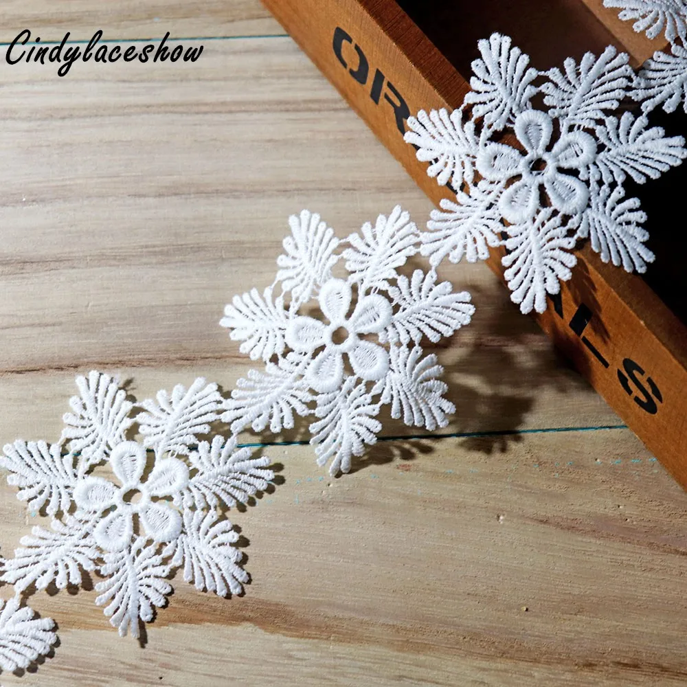 

2Yards 7cm Width White Embroidered Snowflake Lace Trim Water Soluble Lace for Curtain Sofa Edge Decoration Sewing Appliques