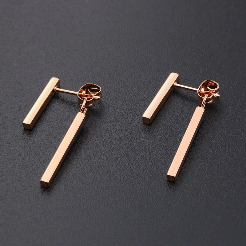 Rose Gold Alisouy, 2 шт., Европейская и американская мода, новинка, минималистичные, золотые, серебряные, две прямые титановые серьги-Цепочки, элегантные серьги - Окраска металла: Rose Gold