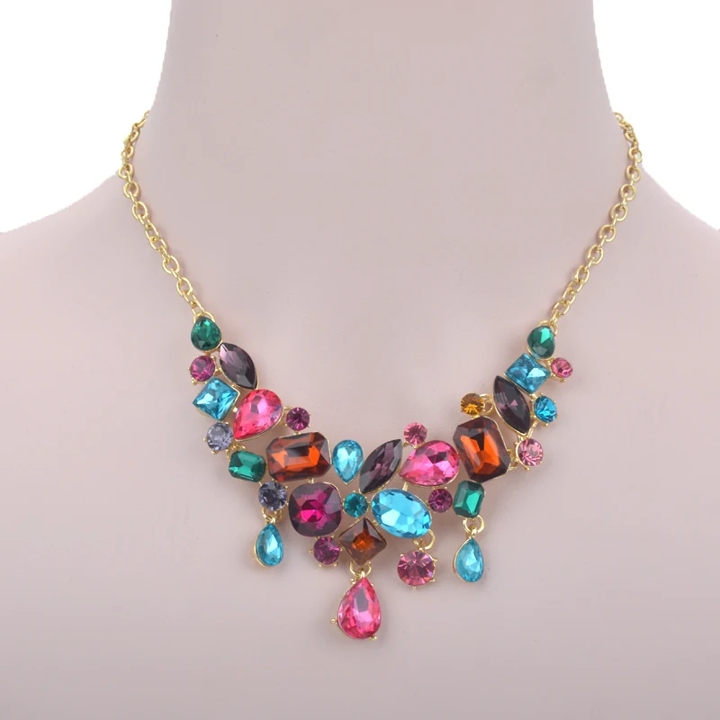 Комплект из колье и серёг с кристаллами | Украшения аксессуары