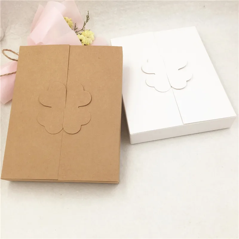 

200Pcs/Lot Kraft Paper Four-leaf Clover Boxes For Sweet Candy Macaron Gifts Packaging Storage Container Boxes Cases Wholesale