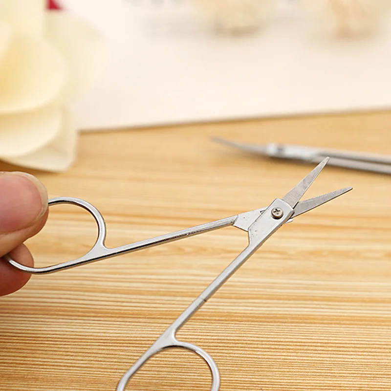 # Нержавеющая сталь Малый Наклонный кончик бровей ножницы для стрижки волос