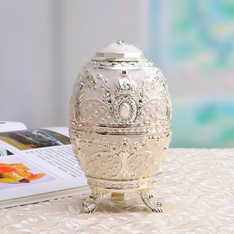 

Automatic Toothpick Holder Zinc Alloy Vintage European Court Toothpick Dispenser Organizer Metal Art Craft Home Decor Ornaments