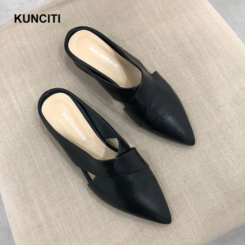 Г., KUNCITI/Летняя повседневная обувь из натуральной кожи для улицы женские шлепанцы с острым носком и вырезами Модные шлепанцы на низком каблуке в Европейском стиле, T986