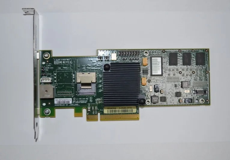 RaidStorage Avago LSI MegaRAID SAS 8704EM2 LSI00181 4 порта SFF8087 128 МБ кэш PCI-E X8 RAID5.6.1.0 мини-карты 3 ГБ Карта