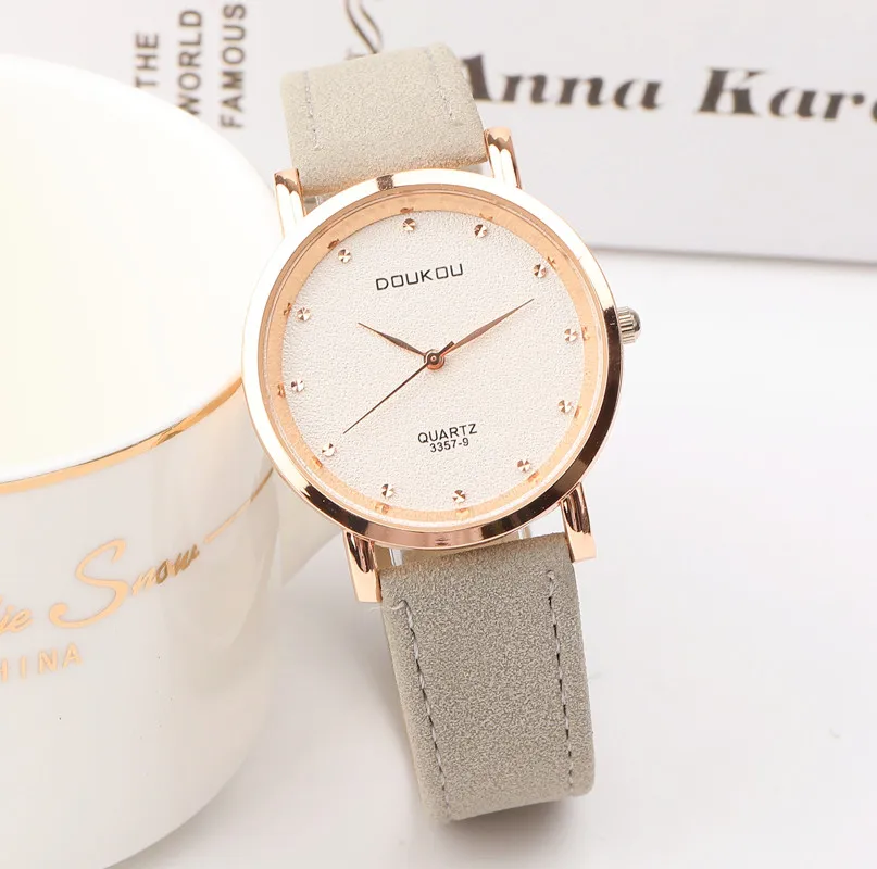 2017 Простые Модные золотые мини для женщин часы повседневное Винтаж маленький