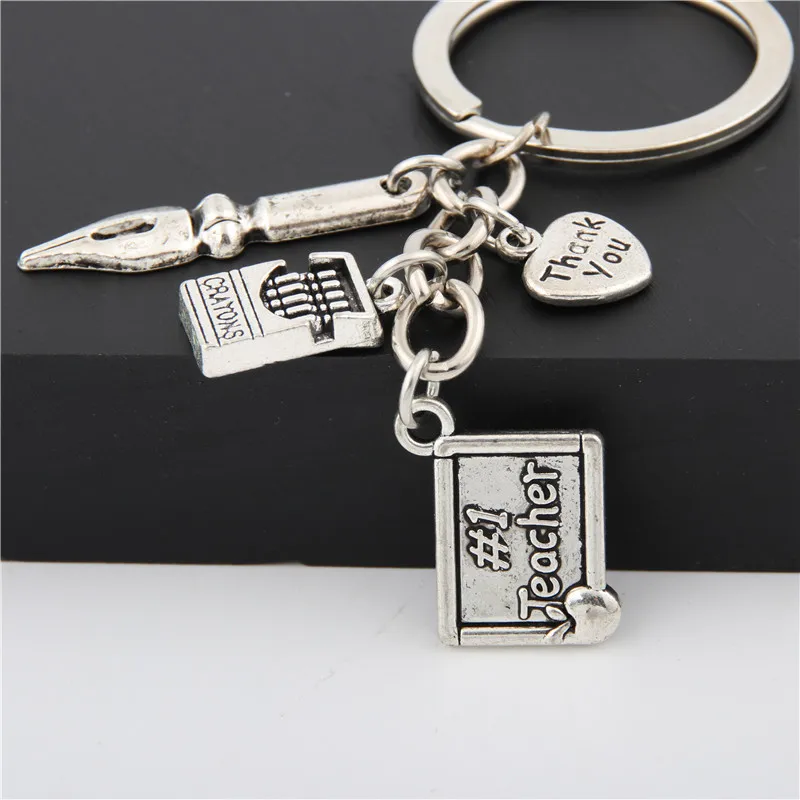 

1pc Teacher Keychains It takes a big heart to teach little minds Keyring Key Ring Jewelry For Teachers Day Gift