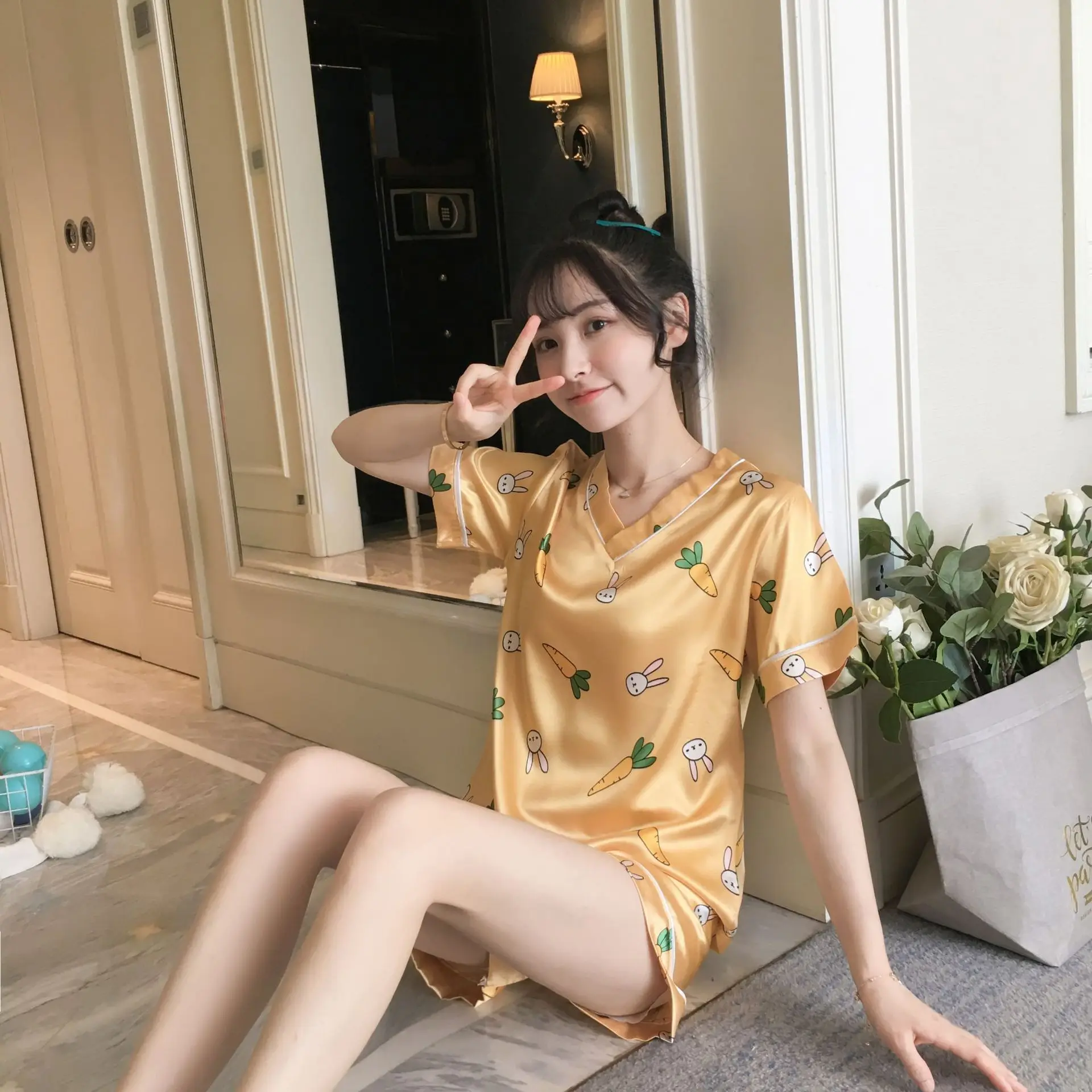 Pajama girls summer ice silk short sleeves two pieces of suit Korean fresh sweet lovely students thin silk home clothes