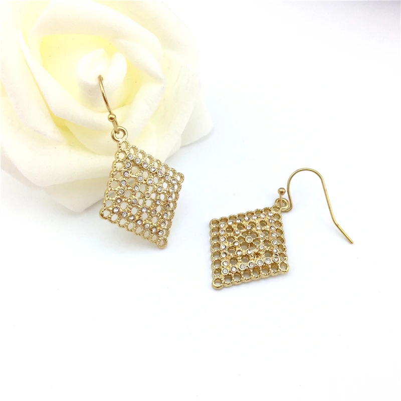 Ali Express Turkey Special Store Vintage Pending Antique Diamante Hollow Rhombic Elements Hanging Earring from India | Украшения и
