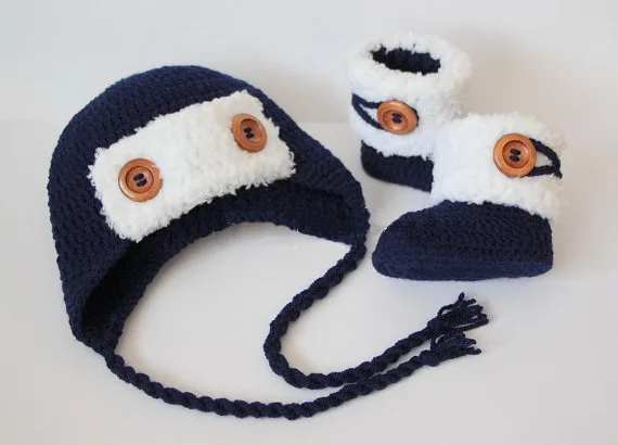 Набор вязаных детских ботинок и шапки набор для мальчиков пилот обувь