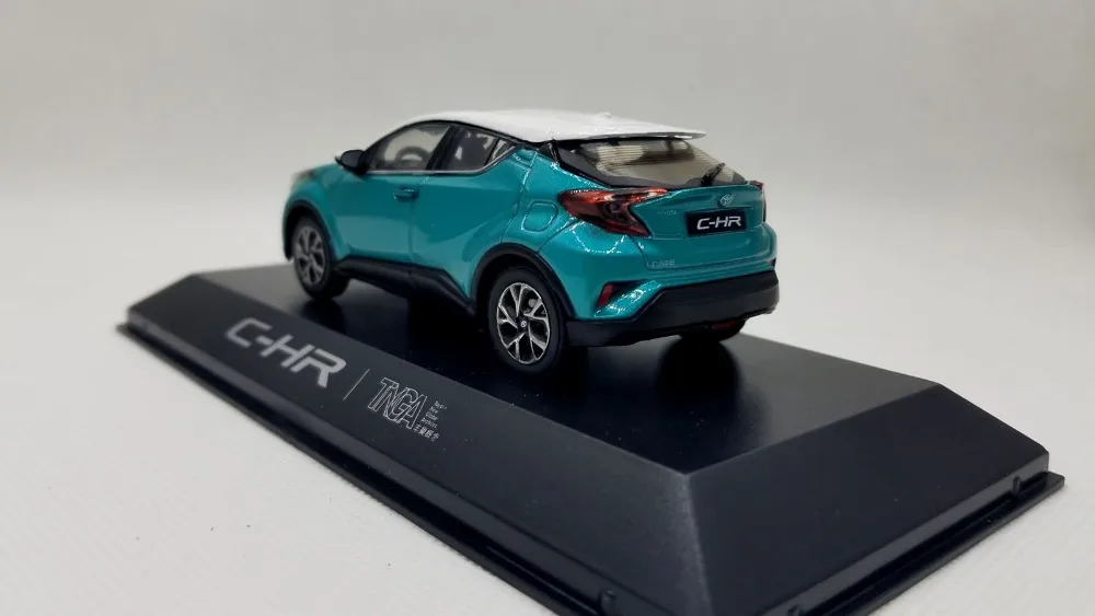 1:43 литая под давлением модель для Toyota C HR 2017 зеленый внедорожный игрушечный