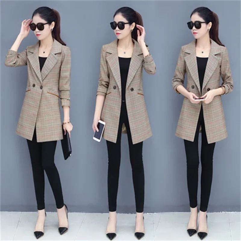 Женский Длинный блейзер с карманами серый повседневный деловой в клетку на