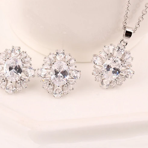 Серьги из циркония высокого качества в европейском и американском стиле