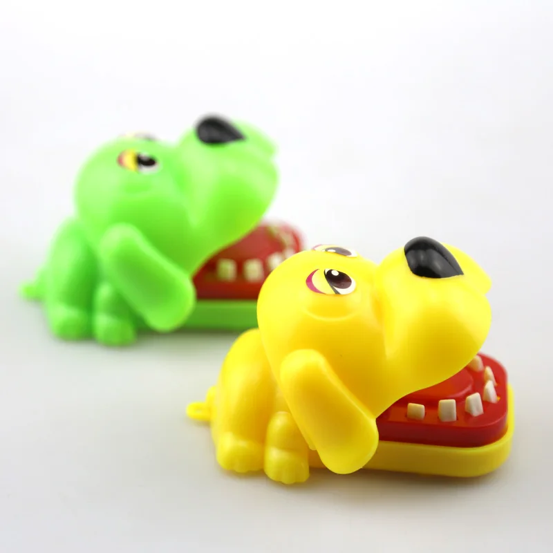 Новый большой бульдог крокодил акула рот дантиста кусает за палец игра забавная
