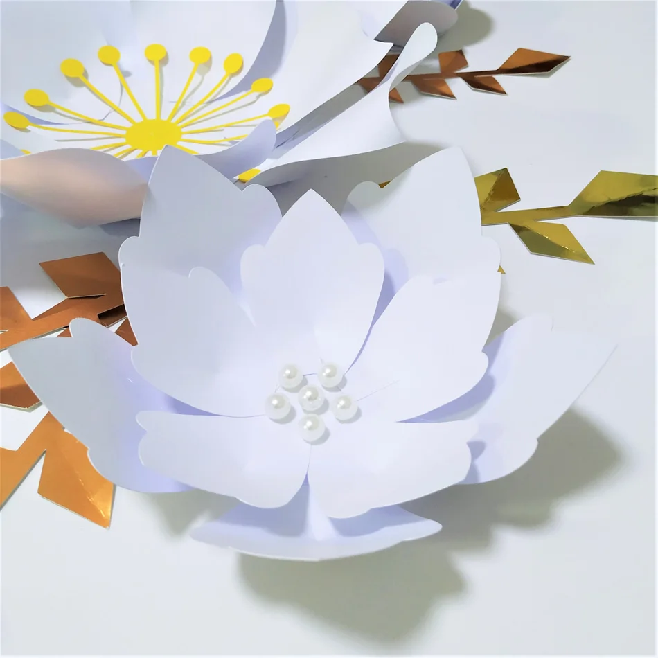 

Handmade White Rose DIY Paper Flowers Gold Leaves Set For Party Wedding Backdrops Decorations Nursery Wall Deco Video Tutorials