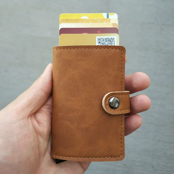 light brown (buckle) RFID Блокировка, винтажный кредитный держатель для карт, для мужчин, алюминиевый сплав, бизнес чехол для ID карты, автоматический мужской металлический кожаный держатель для карт, кошелек - Цвет: light brown (buckle)