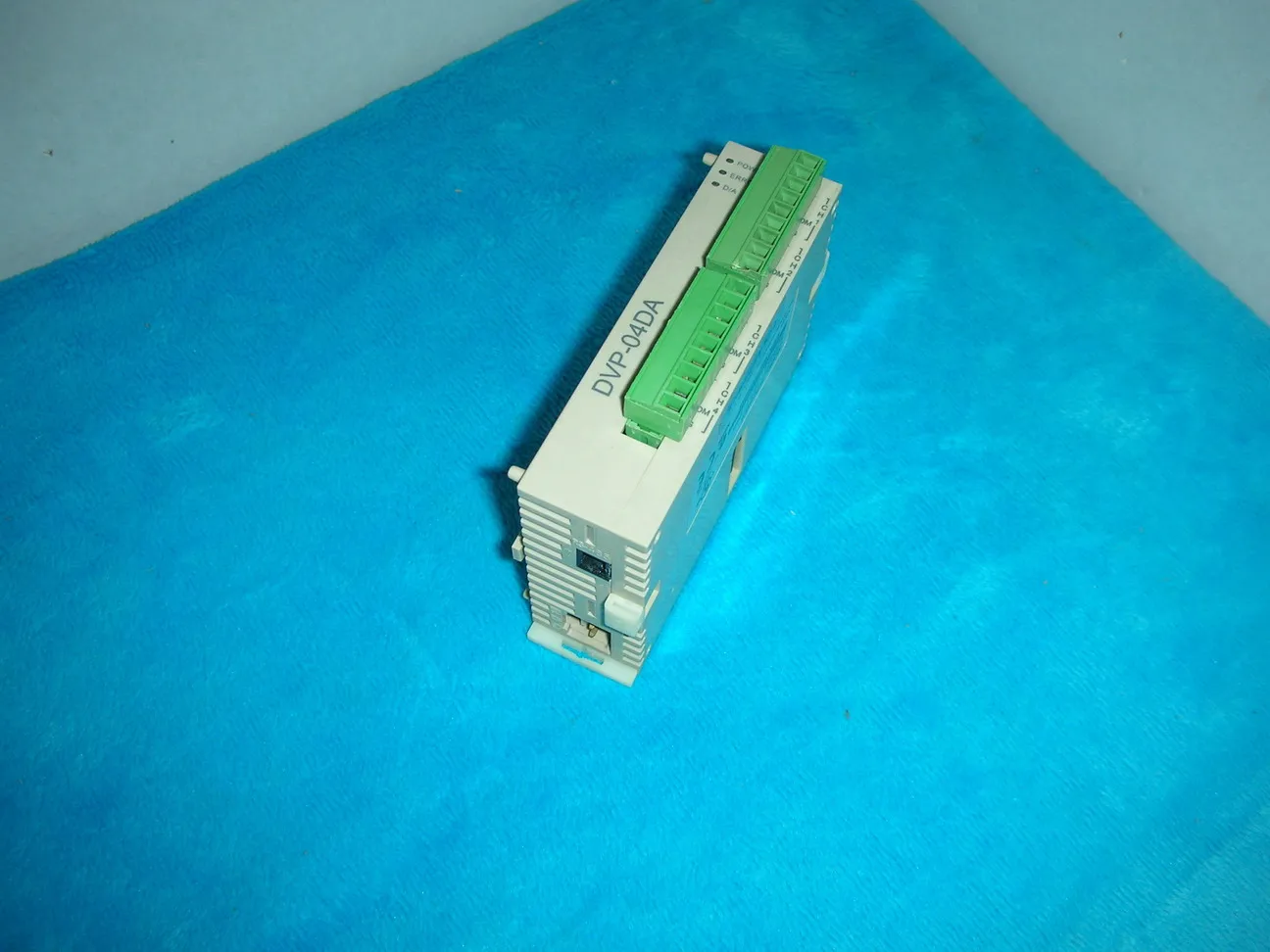1 ПК б/у Delta Аналоговый с ПЛК module DVP-04DA | Строительство и ремонт