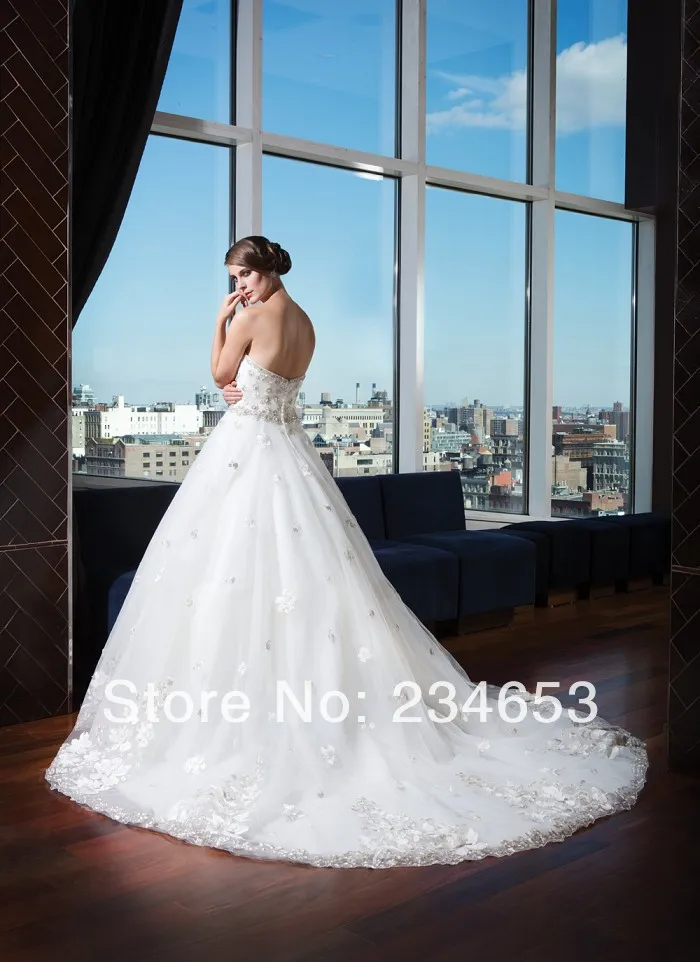 2014 New Sweetheart Flowers Lace Tulle Ball Gown Wedding Dress with Long Train Bridal | Свадьбы и торжества