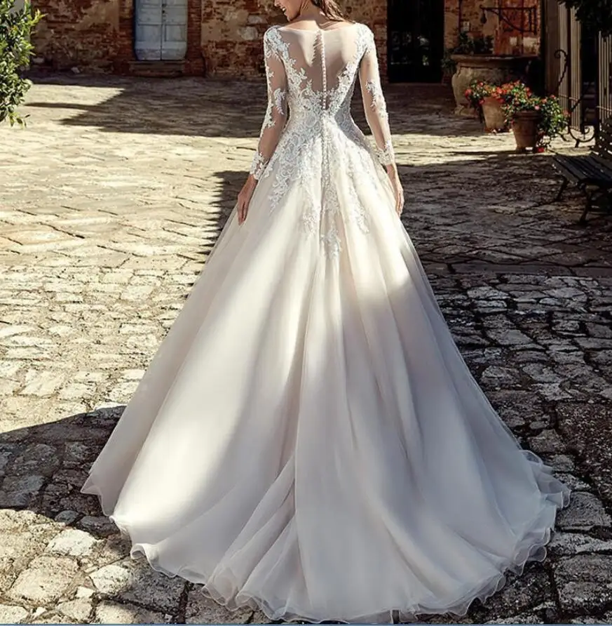 

2019 A Line Wedding Dresses Sheer Scoop Neck Long Sleeves Tulle Lace Appliques Sheer Back Court Train Plus Size Bridal gown