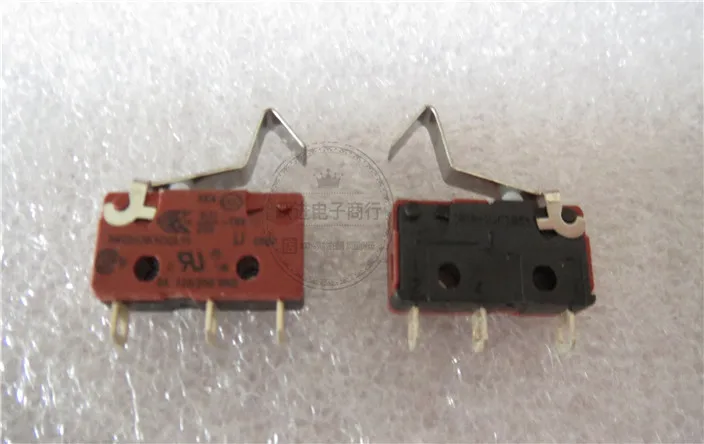 

Original new 100% X4C303K1CCL11 with handle micro switch 3A125V