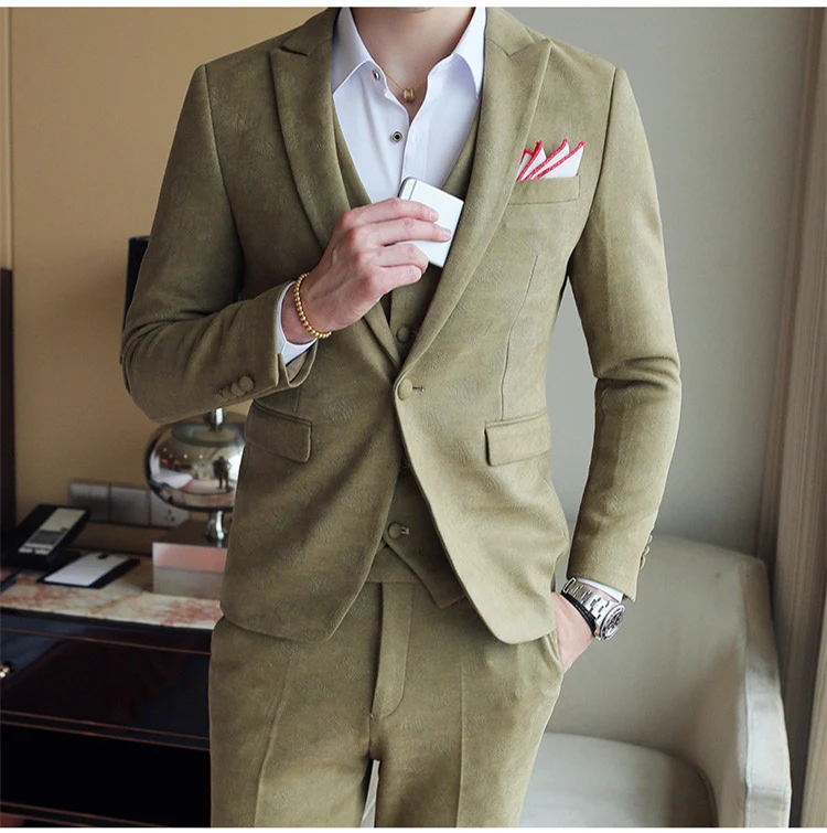 Серый Армейский зеленый розовый Свадебные костюмы для мужчин Slim Fit Комплект из 3 предметов, костюм Homme Mariage в Корейском стиле Модный повседневный костюм «Человек Q527