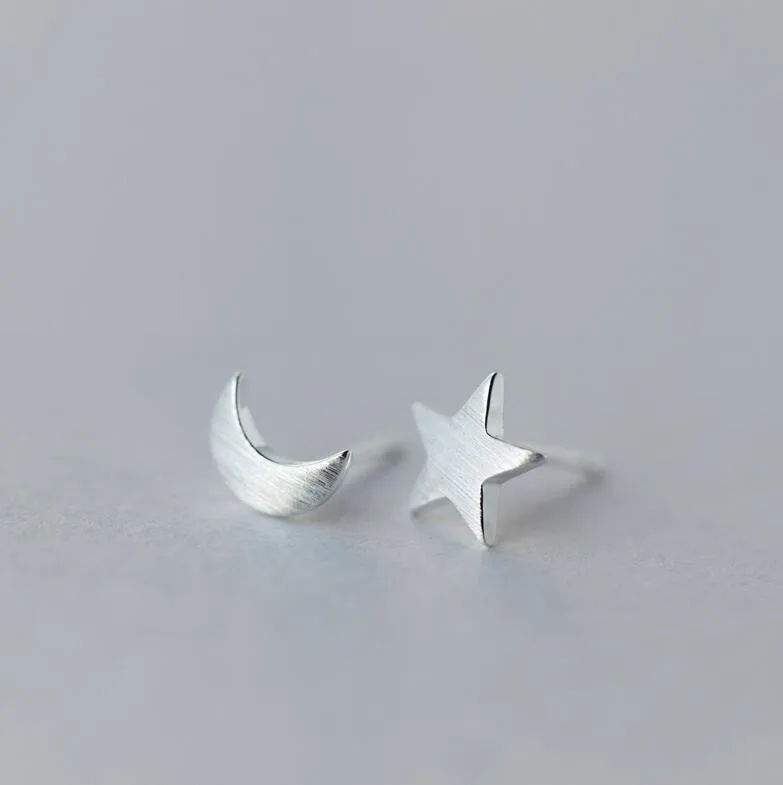 

Oly2u new Matte Stars and Moon Men Earrings Girl Fashion Jewelry Gift SYED012